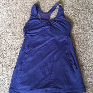 Lululemon size 6 tank, EUC